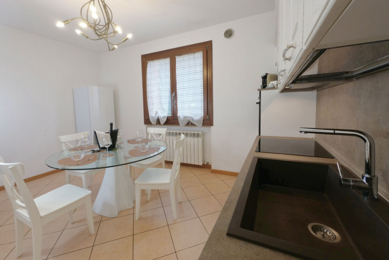 Vendesi porzione di Villa bifamiliare di 225 mq a Roncanova di Gazzo Veronese al confine con Noga...