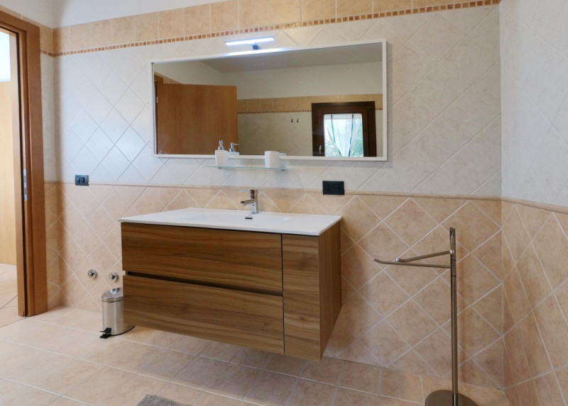 Vendesi porzione di Villa bifamiliare di 225 mq a Roncanova di Gazzo Veronese al confine con Noga...