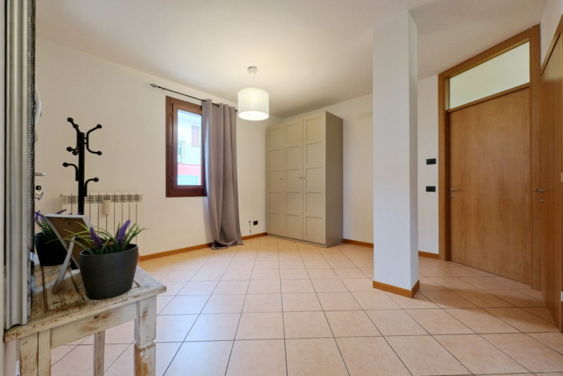 Vendesi porzione di Villa bifamiliare di 225 mq a Roncanova di Gazzo Veronese al confine con Noga...