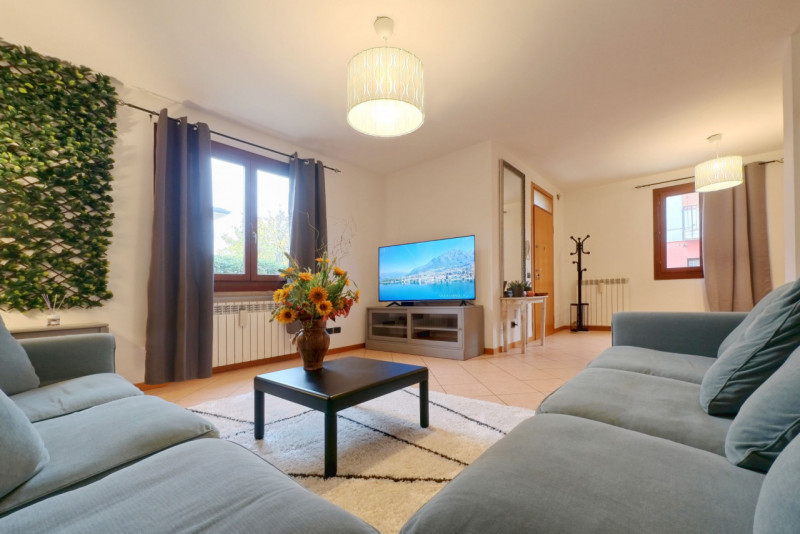 Vendesi porzione di Villa bifamiliare di 225 mq a Roncanova di Gazzo Veronese al confine con Noga...