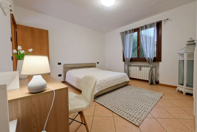 Vendesi porzione di Villa bifamiliare di 225 mq a Roncanova di Gazzo Veronese al confine con Noga...