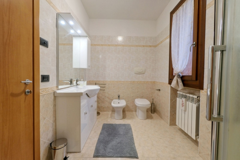 Vendesi porzione di Villa bifamiliare di 225 mq a Roncanova di Gazzo Veronese al confine con Noga...