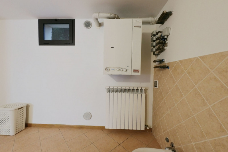 Vendesi porzione di Villa bifamiliare di 225 mq a Roncanova di Gazzo Veronese al confine con Noga...