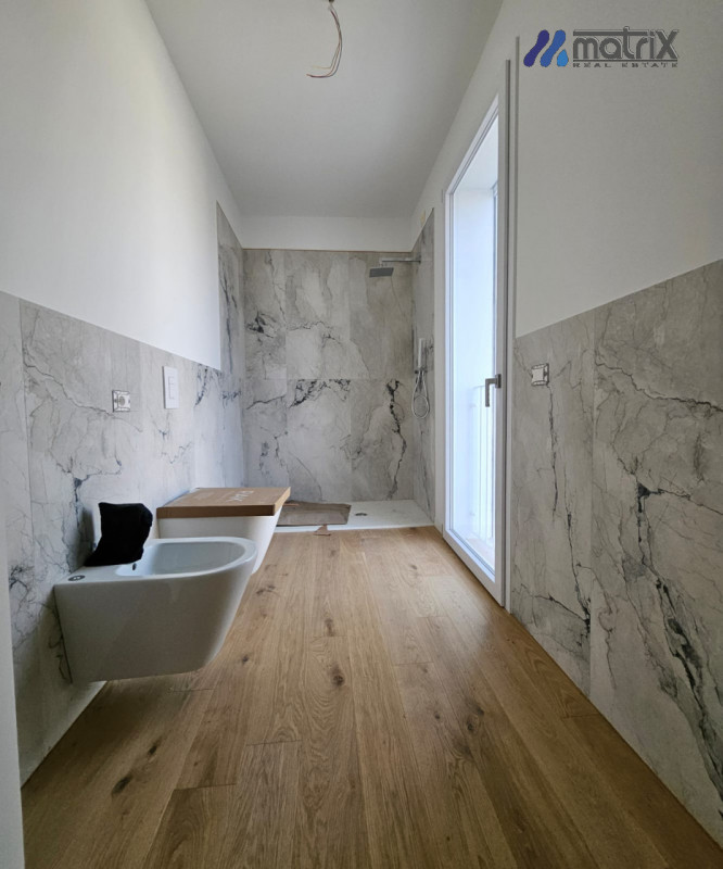 Attico Dolo Ve,  €. 283.000, 3 camere 2 bagni   Nuova costruzione. NO GAS, cottura ad induzione.
...