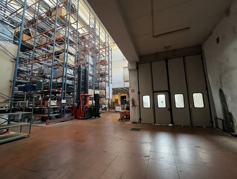 Rif. 1570 – ANTONIO – Per informazioni: 338.4892021
EUROMEDIA propone in vendita un interessante ...