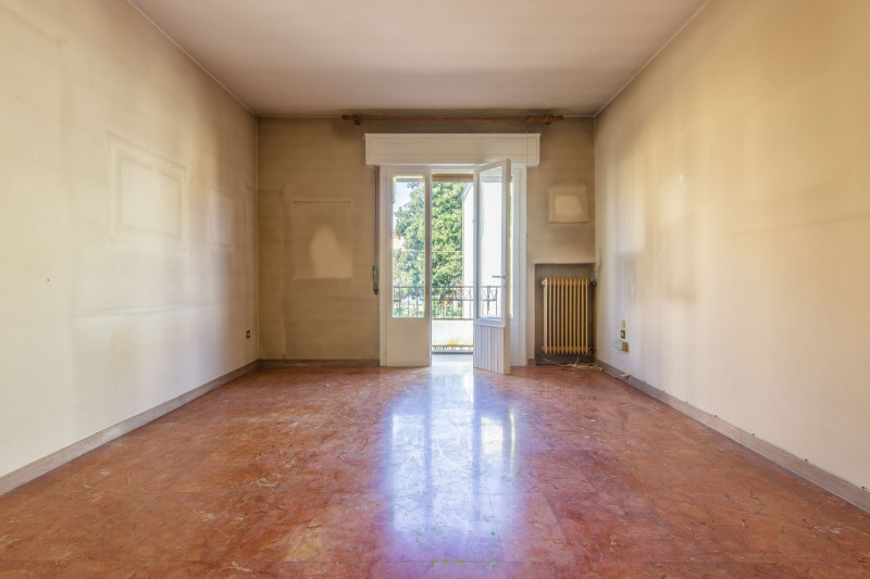 Porzione di Bifamiliare in orizzontale con ingresso e giardino privato.
L’abitazione si sviluppa ...