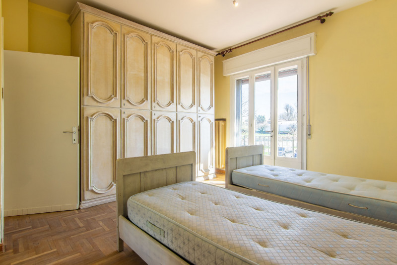 Porzione di Bifamiliare in orizzontale con ingresso e giardino privato.
L’abitazione si sviluppa ...