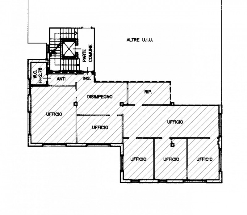 VICENZA OVEST: proponiamo in affitto un UFFICIO di circa 180 mq, situato al secondo piano servito...