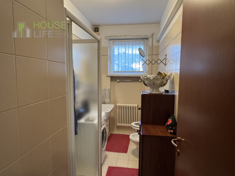 CARRE' - Loc. Pra Secco: all'interno di un residence in zona residenziale tranquilla e ricercata,...