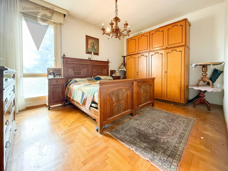 NOVENTA PADOVANA - 2 CAMERE ULTIMO PIANO 
Proponiamo in vendita, in zona servita a Noventa Padova...