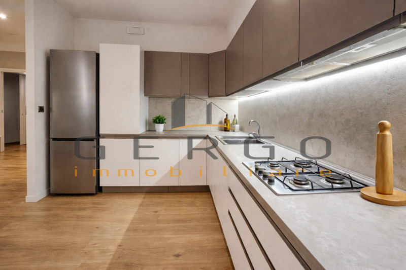 (Per INFO Cristina 3389226442). SPLENDIDA CASA SINGOLA SVILUPPATA TUTTA SU UNICO LIVELLO al piano...