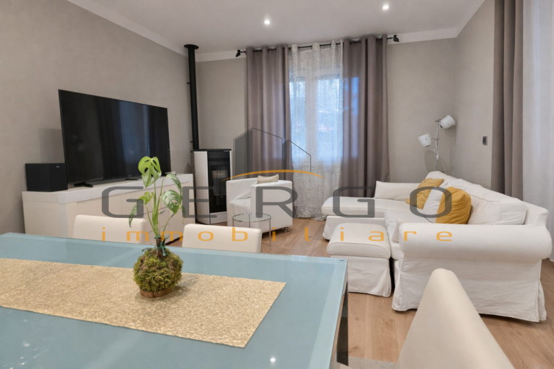 (Per INFO Cristina 3389226442). SPLENDIDA CASA SINGOLA SVILUPPATA TUTTA SU UNICO LIVELLO al piano...