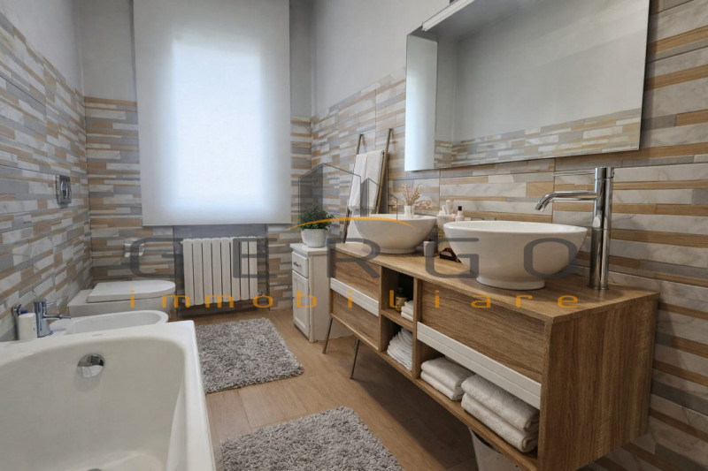 (Per INFO Cristina 3389226442). SPLENDIDA CASA SINGOLA SVILUPPATA TUTTA SU UNICO LIVELLO al piano...