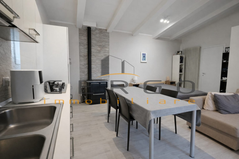 (Per INFO Cristina 3389226442). SPLENDIDA CASA SINGOLA SVILUPPATA TUTTA SU UNICO LIVELLO al piano...