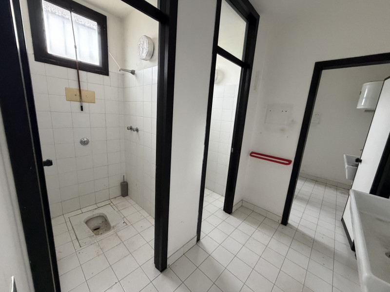 Proponiamo in vendita un capannone indipendente nel comune di Cervarese Santa Croce, ideale per a...