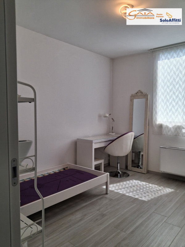 Proponiamo elegante mini appartamento bilocale di circa 40 mq attualmente locato, posizionato a R...