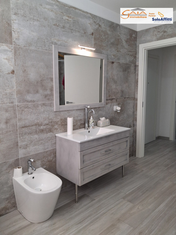 Proponiamo elegante mini appartamento bilocale di circa 40 mq attualmente locato, posizionato a R...