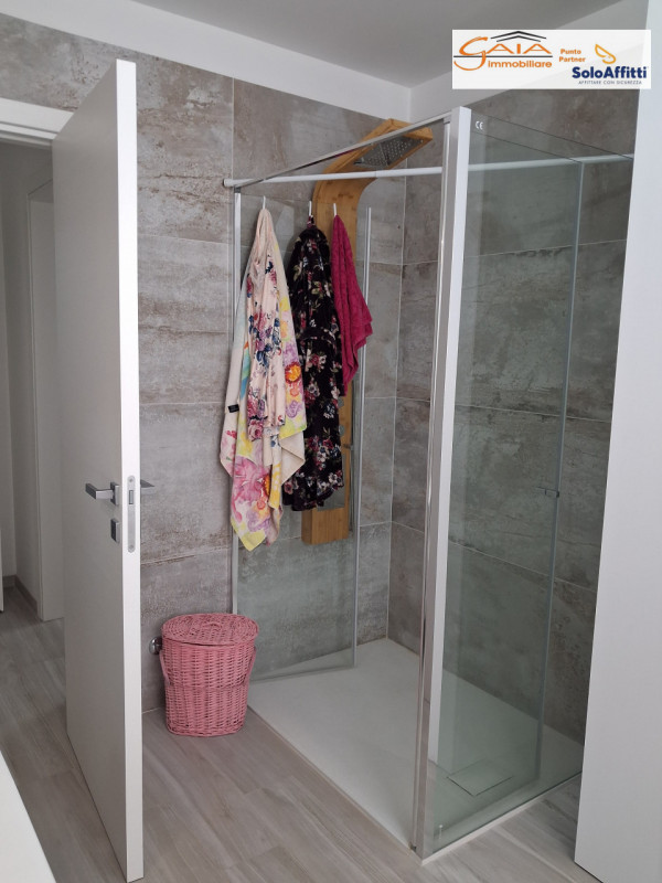 Proponiamo elegante mini appartamento bilocale di circa 40 mq attualmente locato, posizionato a R...