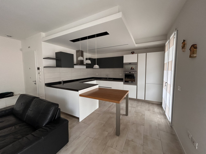 Nicoletta Dardilli di AD Casa Padova propone in vendita in zona Ospefdali- Nazareth moderno appar...