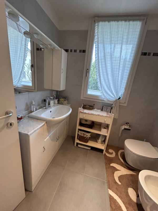 Nicoletta Dardilli di AD Casa Padova propone in vendita in zona Ospedali- Nazareth moderno appart...