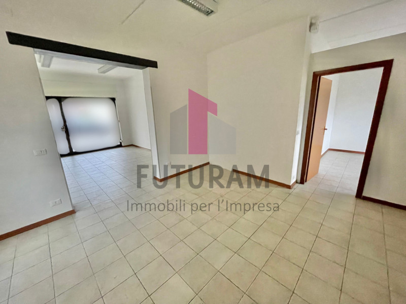 MARANO VICENTINO- 29FIL - PER INFO 0444/310220

Proponiamo in affitto a Marano Vicentino un negoz...