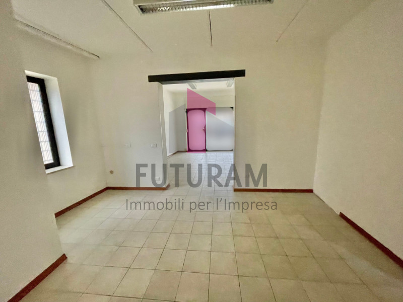 MARANO VICENTINO- 29FIL - PER INFO 0444/310220

Proponiamo in affitto a Marano Vicentino un negoz...