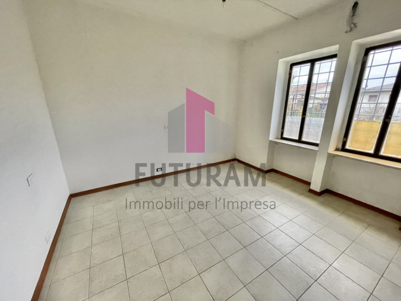 MARANO VICENTINO- 29FIL - PER INFO 0444/310220

Proponiamo in affitto a Marano Vicentino un negoz...