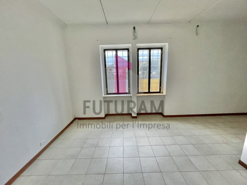 MARANO VICENTINO- 29FIL - PER INFO 0444/310220

Proponiamo in affitto a Marano Vicentino un negoz...