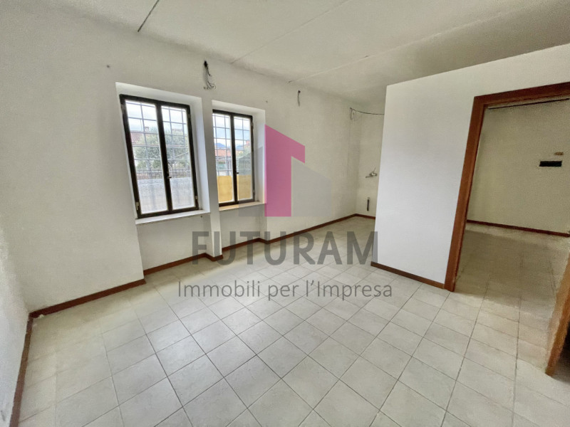 MARANO VICENTINO- 29FIL - PER INFO 0444/310220

Proponiamo in affitto a Marano Vicentino un negoz...