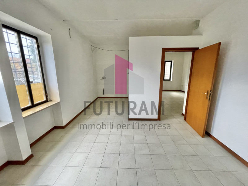 MARANO VICENTINO- 29FIL - PER INFO 0444/310220

Proponiamo in affitto a Marano Vicentino un negoz...