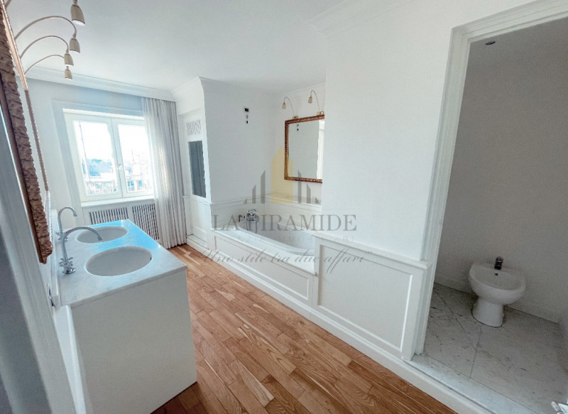 STANZA IN APPARTAMENTO - CORSO MILANO 
Proponiamo in affitto STANZA MATRIMONIALE per studenti, in...