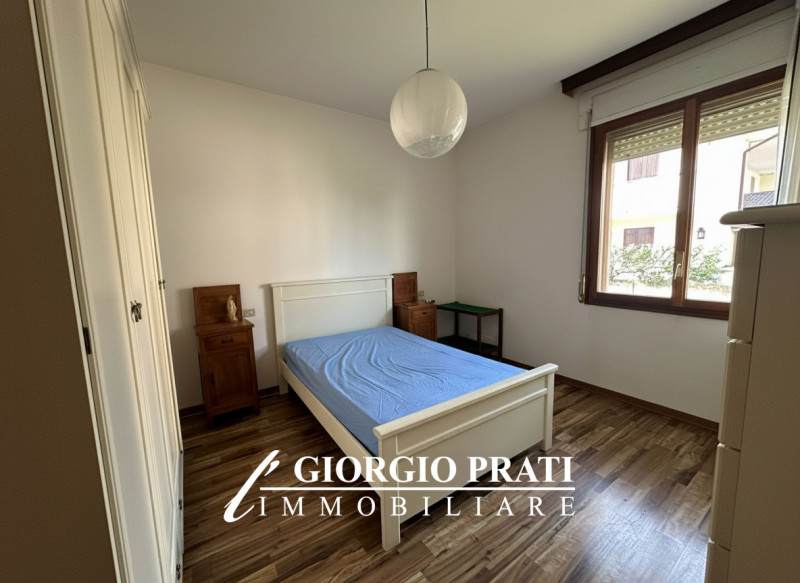 Proponiamo in vendita un accogliente appartamento bicamere di circa 75 mq, situato nel comune di ...