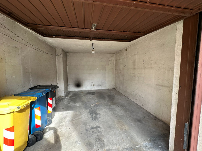 Proponiamo in vendita un accogliente appartamento bicamere di circa 75 mq, situato nel comune di ...