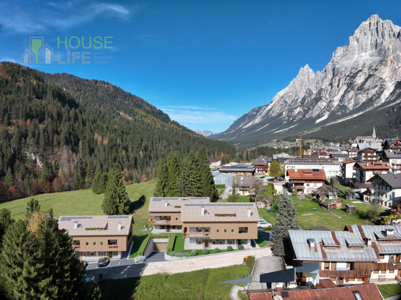 SAN VITO DI CADORE: in nuovo cantiere in fase di costruzione, elegante APPARTAMENTO TRILOCALE AL ...