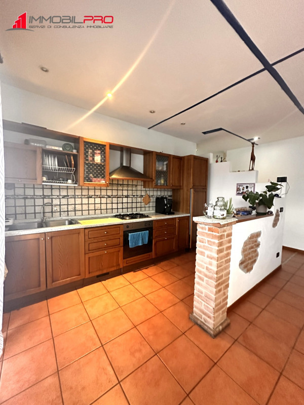 Occasione da non perdere!

A Schio, proponiamo appartamento al secondo piano in contesto tranquil...