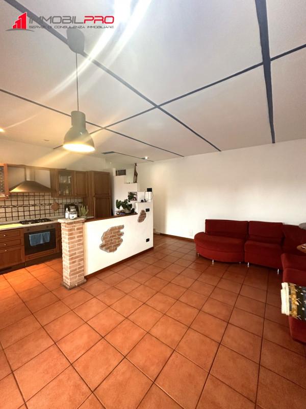 Occasione da non perdere!

A Schio, proponiamo appartamento al secondo piano in contesto tranquil...