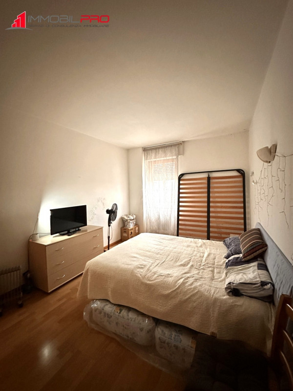 Occasione da non perdere!

A Schio, proponiamo appartamento al secondo piano in contesto tranquil...