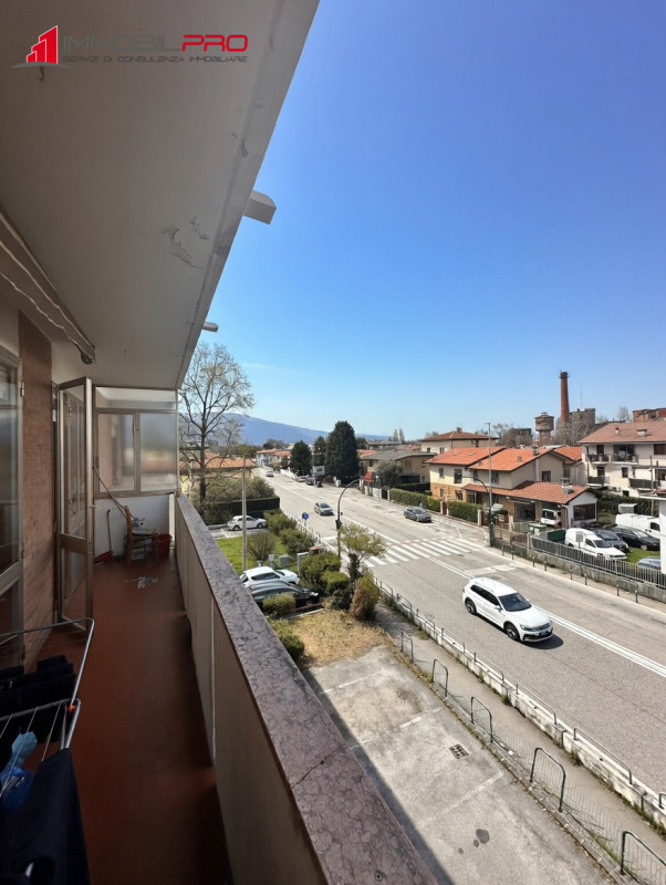 Occasione da non perdere!

A Schio, proponiamo appartamento al secondo piano in contesto tranquil...