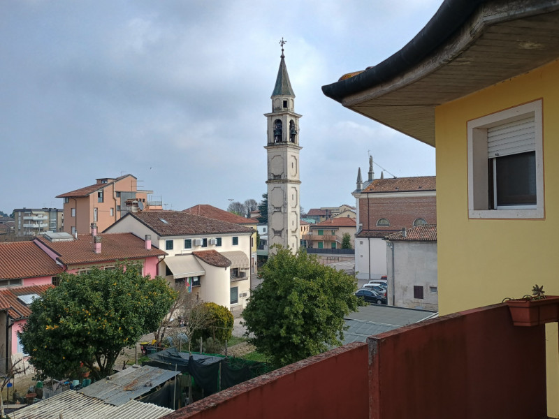 INVESTIMENTO A REDDITO: VENDESI MINI CON TERRAZZA ABITABILE E GARAGE IN CENTRO A POLEGGE, VICENZA...