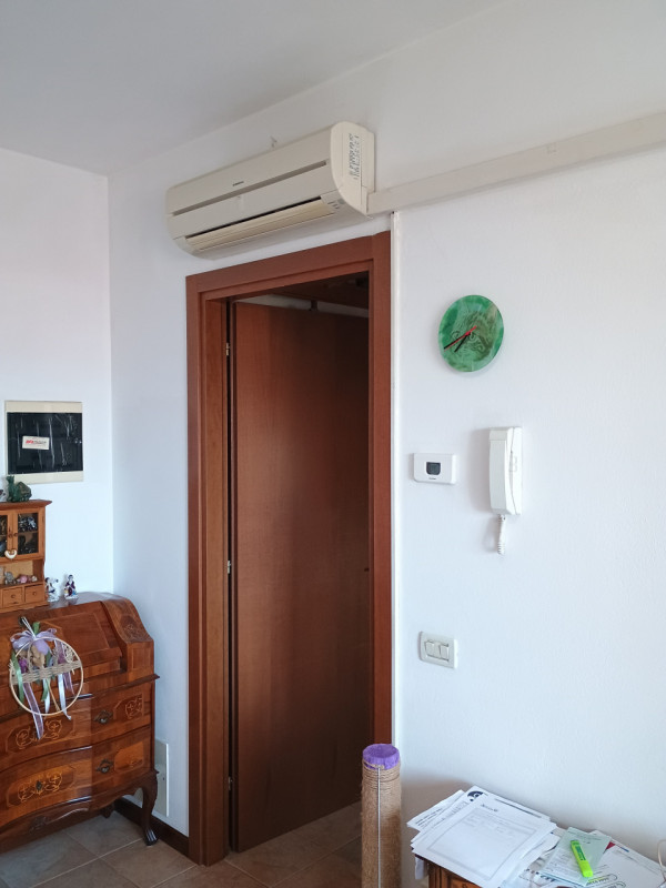 INVESTIMENTO A REDDITO: VENDESI MINI CON TERRAZZA ABITABILE E GARAGE IN CENTRO A POLEGGE, VICENZA...