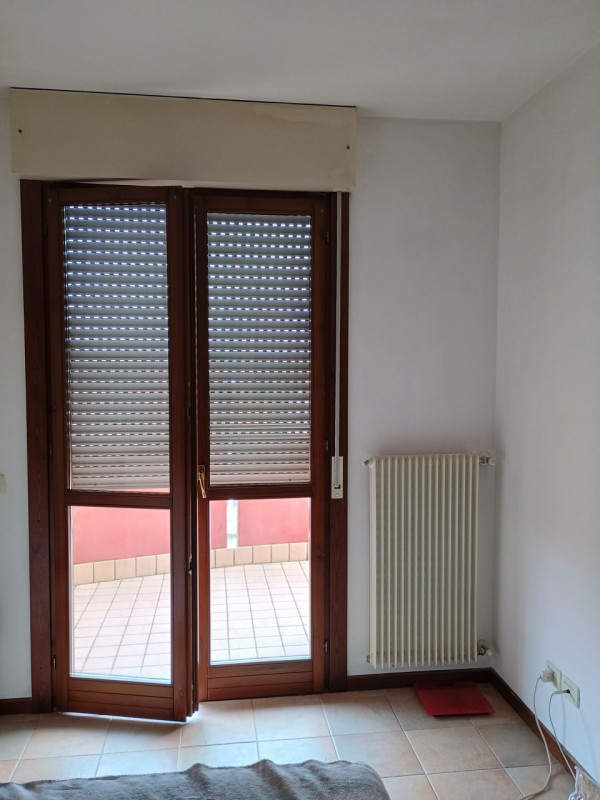 INVESTIMENTO A REDDITO: VENDESI MINI CON TERRAZZA ABITABILE E GARAGE IN CENTRO A POLEGGE, VICENZA...