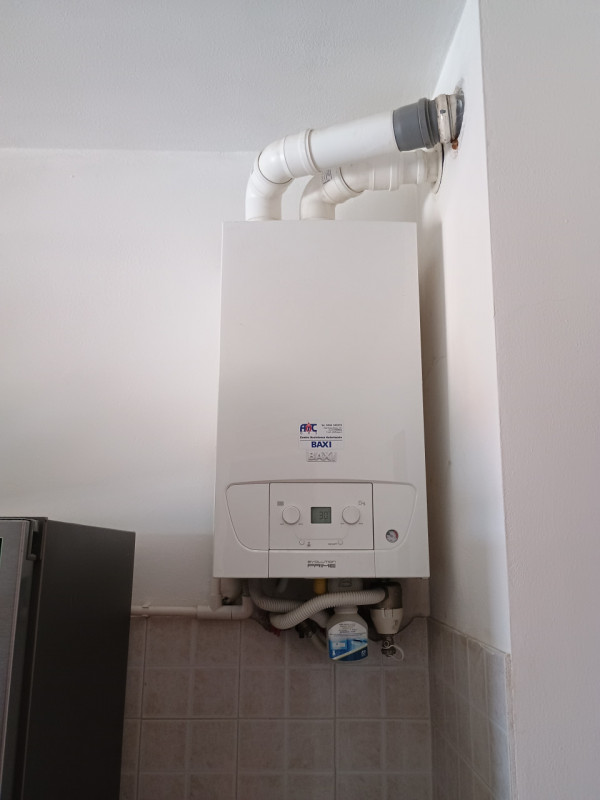 INVESTIMENTO A REDDITO: VENDESI MINI CON TERRAZZA ABITABILE E GARAGE IN CENTRO A POLEGGE, VICENZA...