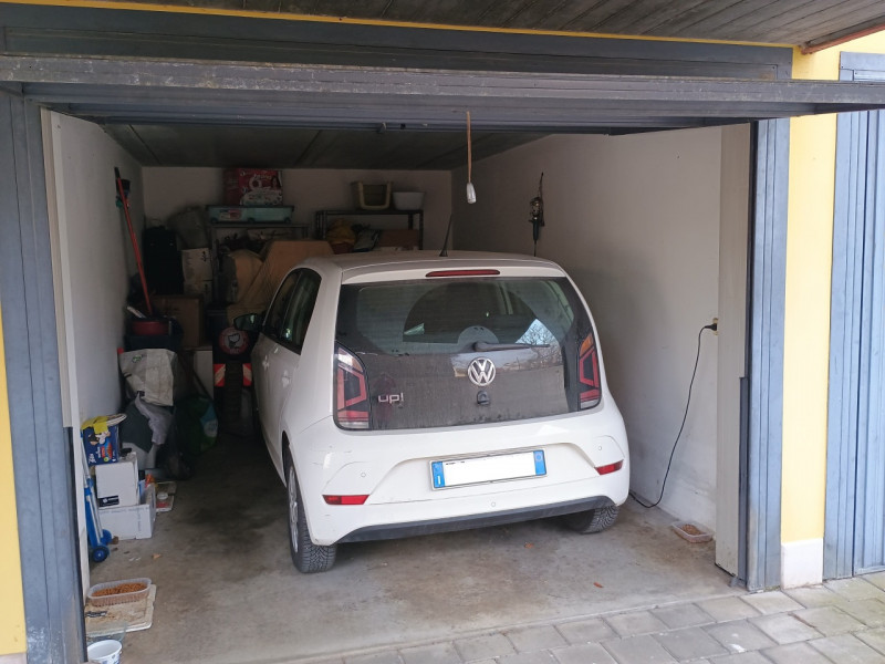 INVESTIMENTO A REDDITO: VENDESI MINI CON TERRAZZA ABITABILE E GARAGE IN CENTRO A POLEGGE, VICENZA...