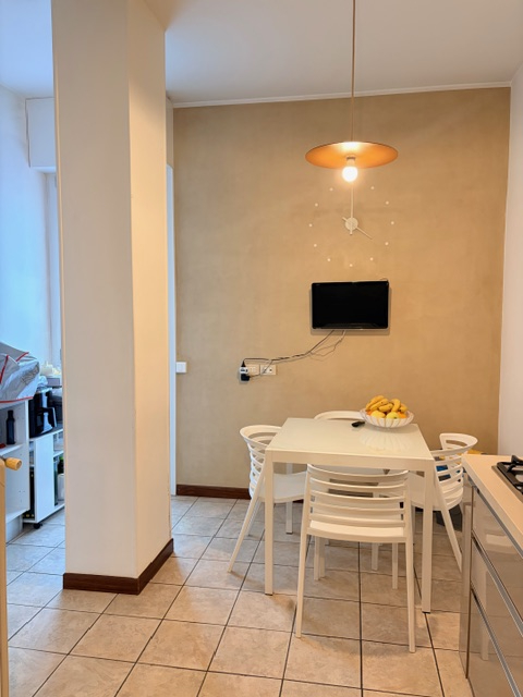 CENTRO STORICO: in pieno centro storico,  comodo a tutti i servizi e mezzi di trasporto, proponia...