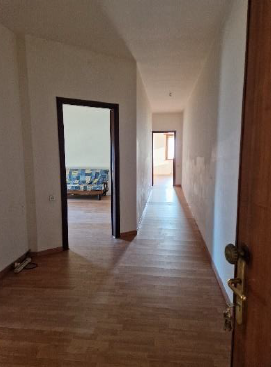 Rif. A.A.30-24

Vendita all'asta - appartamento al 1° piano con garage in data 05 maggio 2026

De...