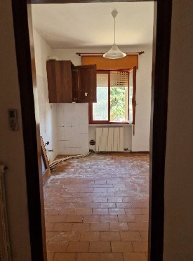 Rif. A.A.30-24

Vendita all'asta - appartamento al 1° piano con garage in data 05 maggio 2026

De...