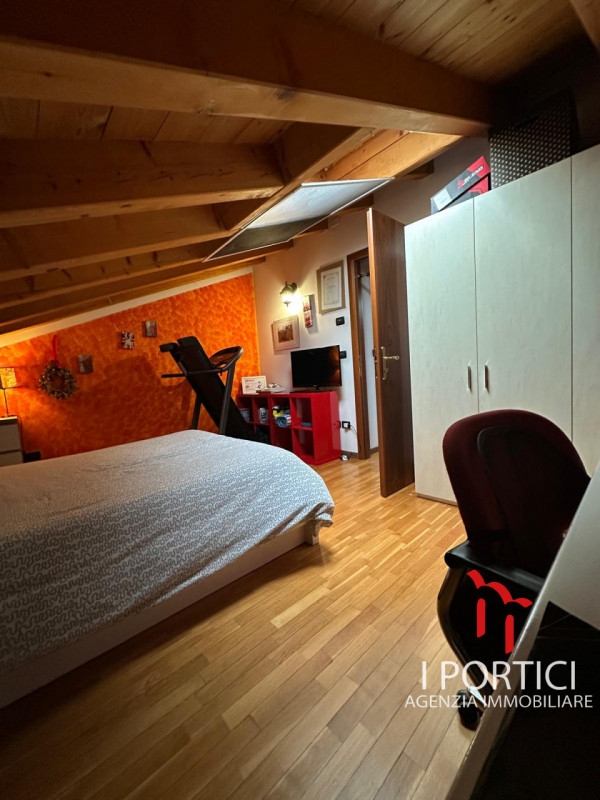 Zero Branco- Duplex 

A pochi passi dal centro di Zero Branco proponiamo in vendita un elegante a...