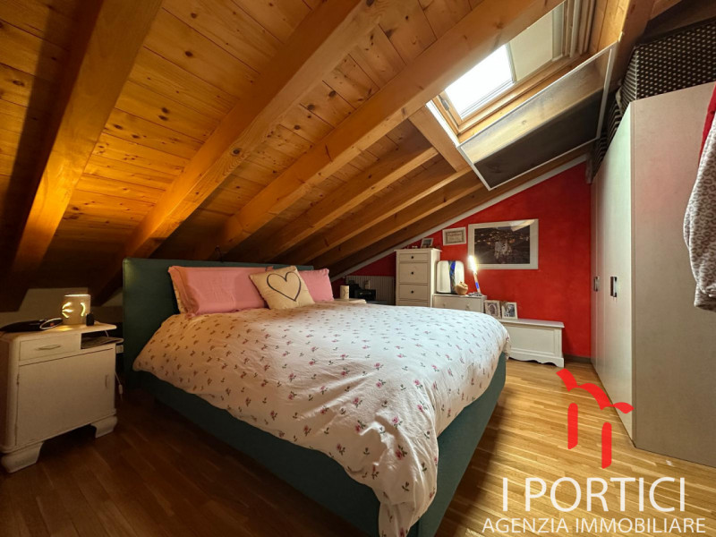 Zero Branco- Duplex 

A pochi passi dal centro di Zero Branco proponiamo in vendita un elegante a...