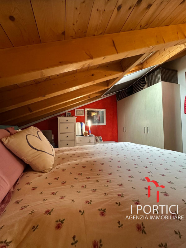 Zero Branco- Duplex 

A pochi passi dal centro di Zero Branco proponiamo in vendita un elegante a...