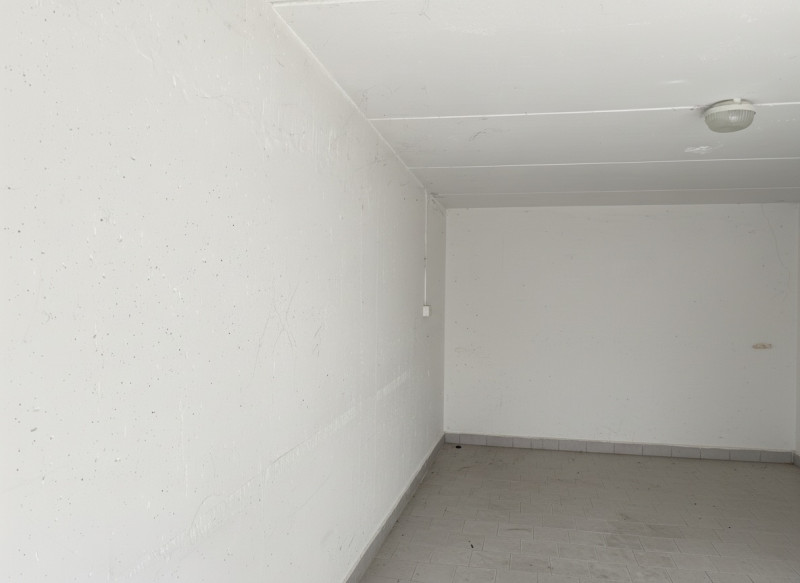 In pieno centro di Battaglia Terme, proponiamo in vendita garage di circa 14 mq, ideale per auto,...